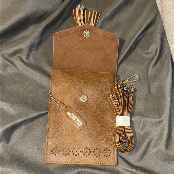 seOSTO Handbags - HP🎊seOSTO Brown Crossbody Bag